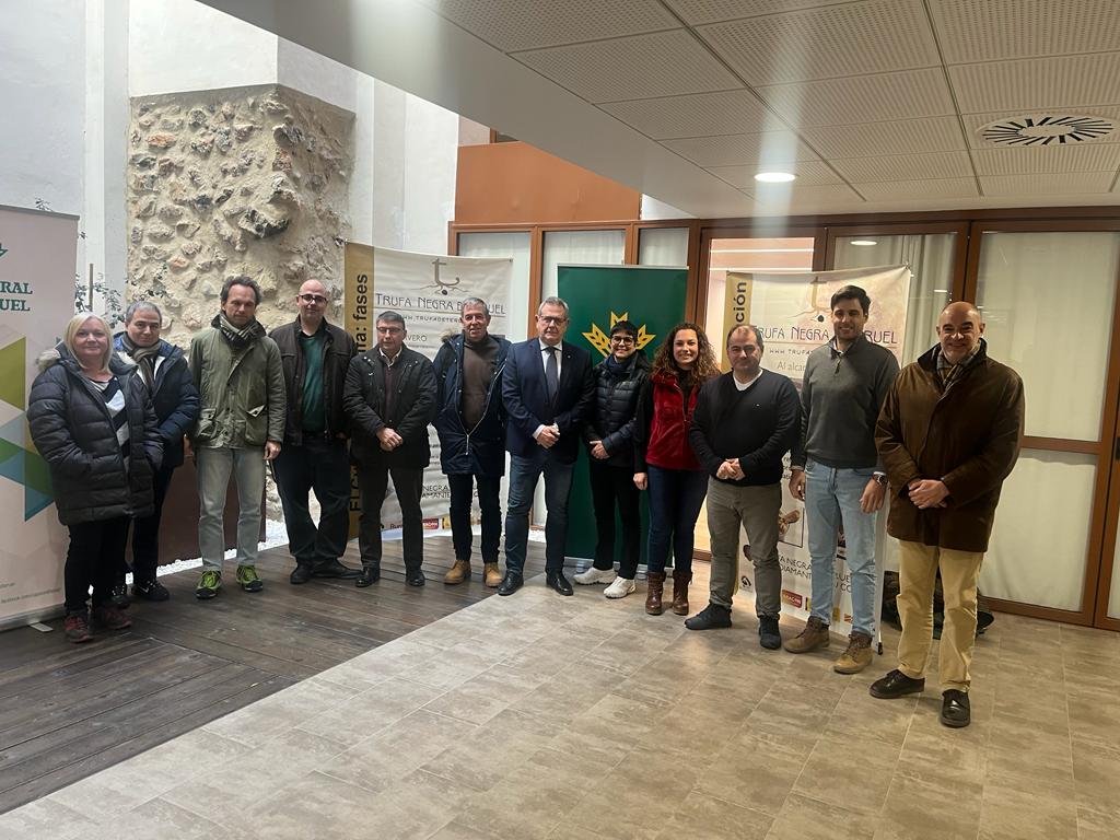 El Consejo Rector de Caja Rural de Teruel se reúne en Sarrión para hacer balance del ejercicio 2022 El Consejo Rector de Caja Rural de Teruel se reúne en Sarrión para hacer balance del ejercicio 2022