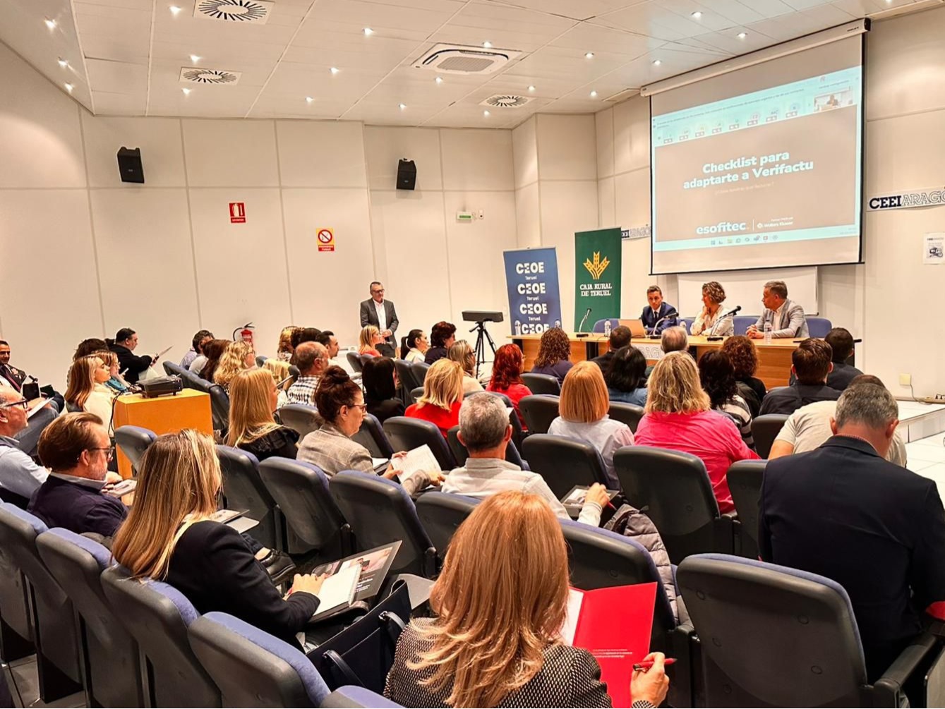 Las empresas y autónomos de Teruel conocen Verifactu de la mano de Caja Rural de Teruel Las empresas y autónomos de Teruel conocen Verifactu de la mano de Caja Rural de Teruel