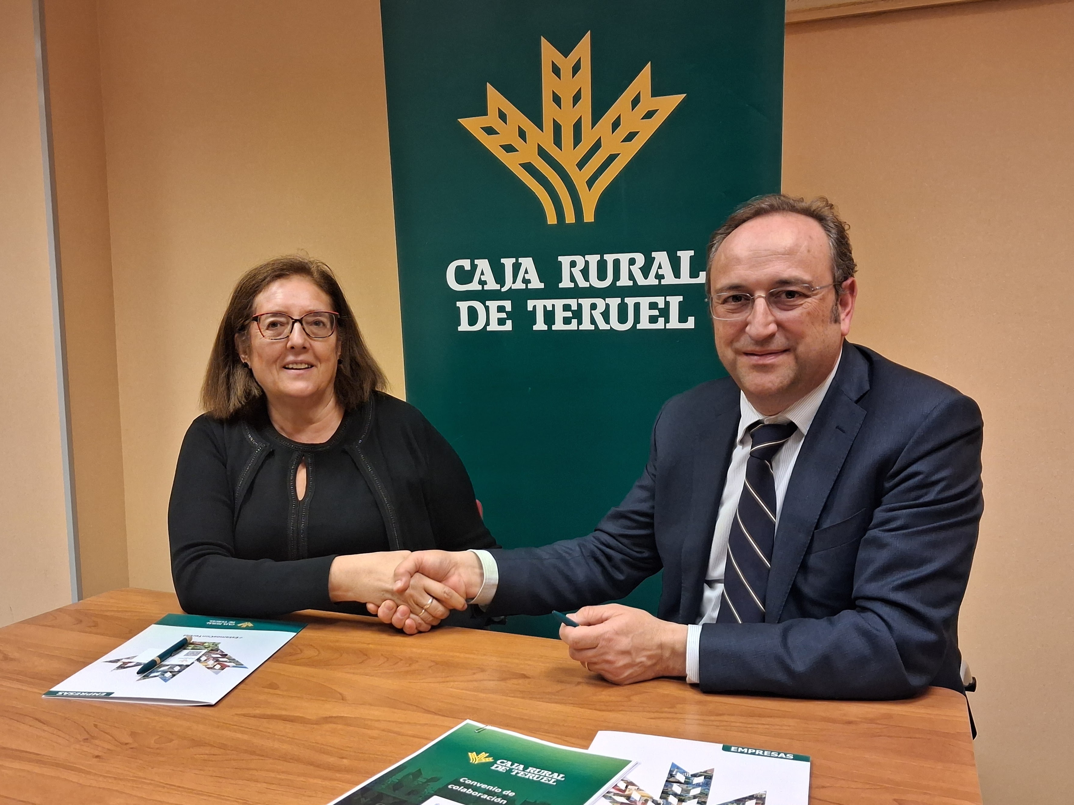 Caja Rural de Teruel renueva su convenio de colaboración con AFEDABA “Los Calatravos” 