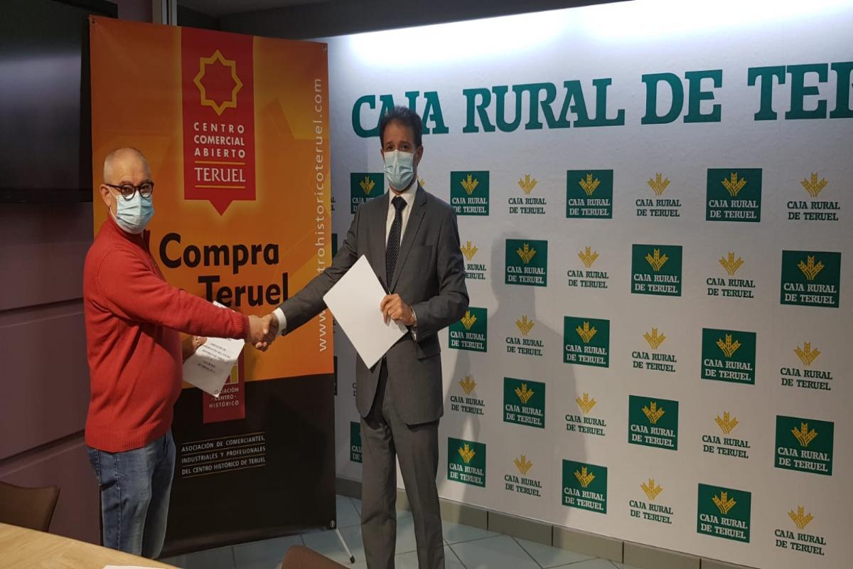 Caja Rural de Teruel renueva el convenio de colaboración con el Centro Comercial Abierto de Teruel