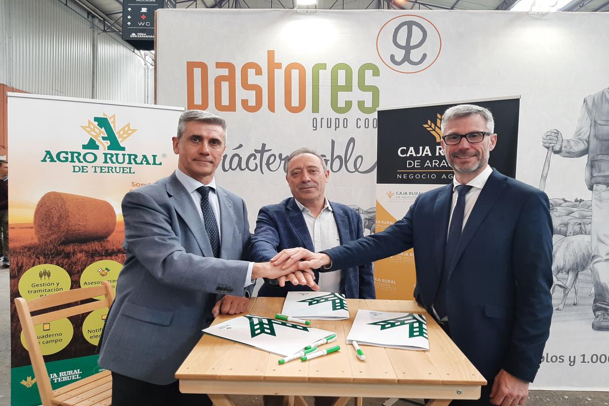 Oviaragón/Grupo Pastores y las Cajas Rurales de Teruel y Aragón firman un nuevo convenio de colaboración