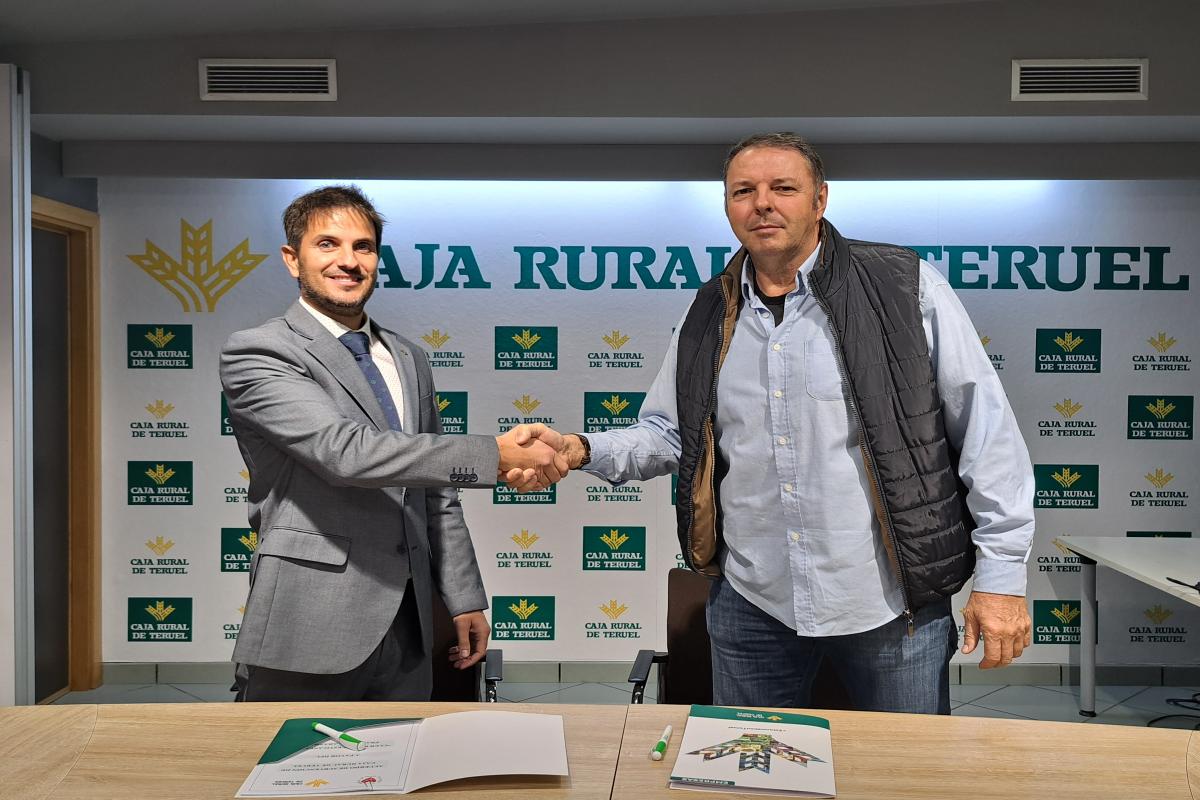 Caja Rural de Teruel renueva su patrocinio con el Club de Baloncesto Anejas & IES Francés de Aranda