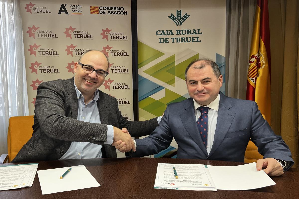 Caja Rural de Teruel firma un nuevo convenio con la I.G.P. Cerdo de Teruel