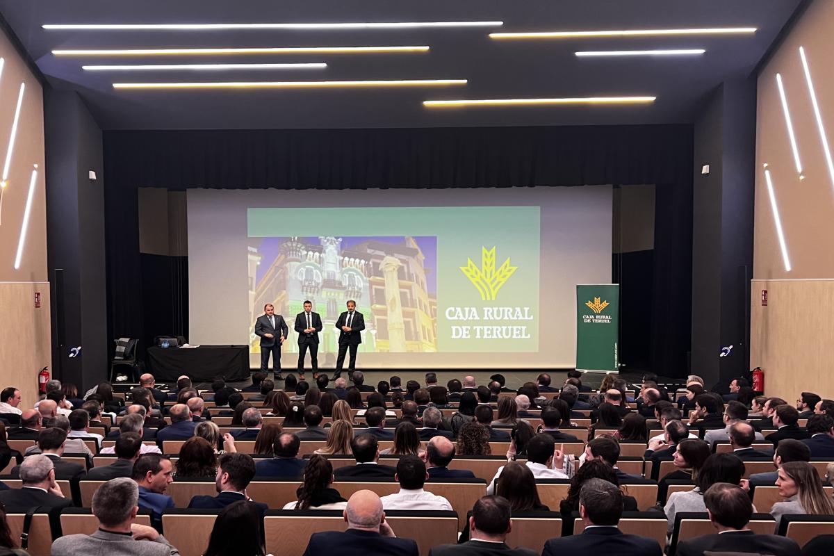 Caja Rural de Teruel comienza el año reuniendo a toda su plantilla y realiza un primer balance positivo del ejercicio 2024