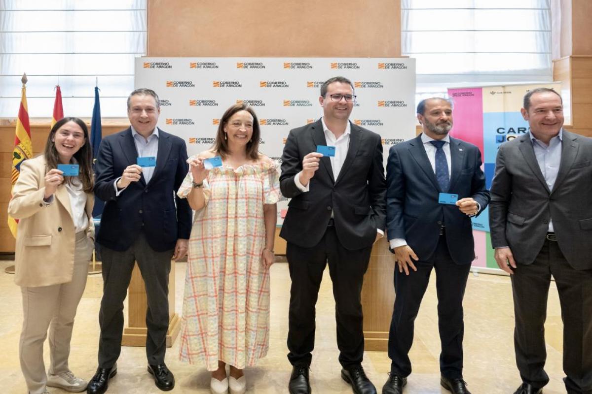 Caja Rural de Teruel suscribe un convenio con Gobierno de Aragón para la promoción del Carné Joven junto a Caja Rural de Aragón e Ibercaja 
