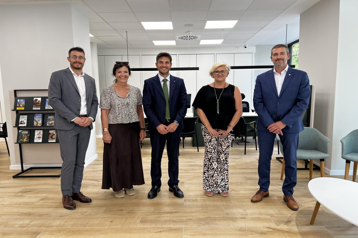 Caja Rural de Teruel renueva la imagen de una de sus oficinas de la capital